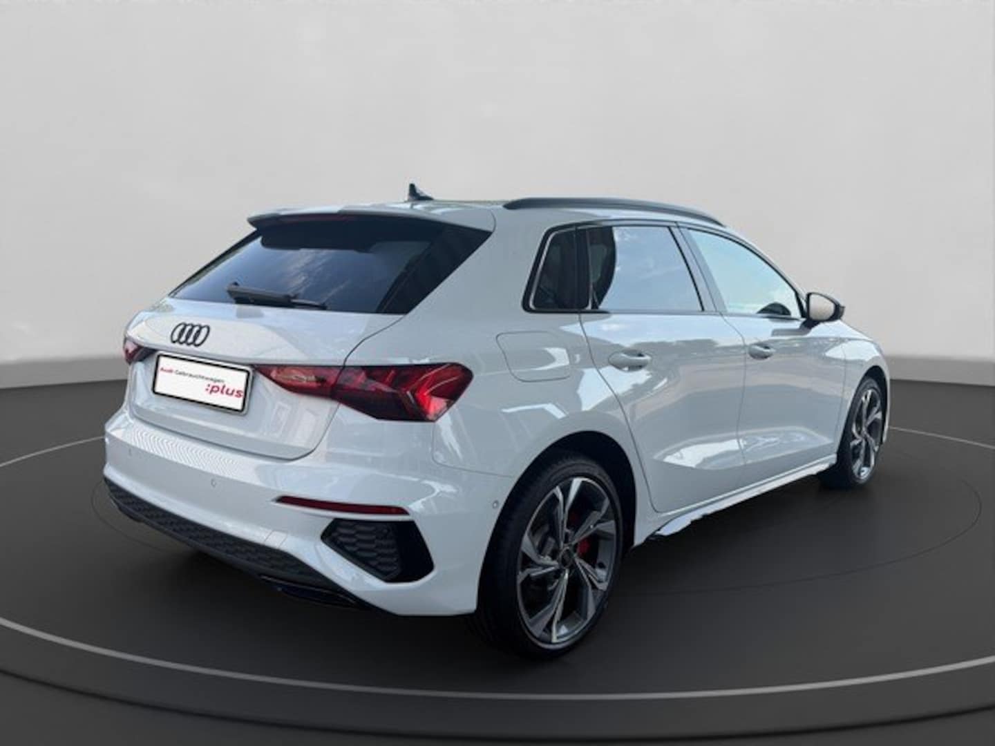 Bild über Audi A3 Sportback TFSI e S line 45 TFSI e S tronic - für weitere Informationen kontaktieren Sie den Audi Partner