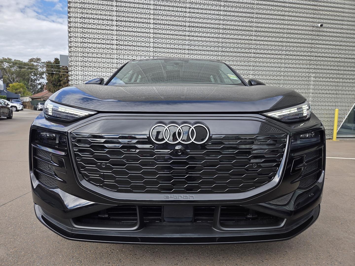 Image about Audi Q6 SUV e-tron e-tron