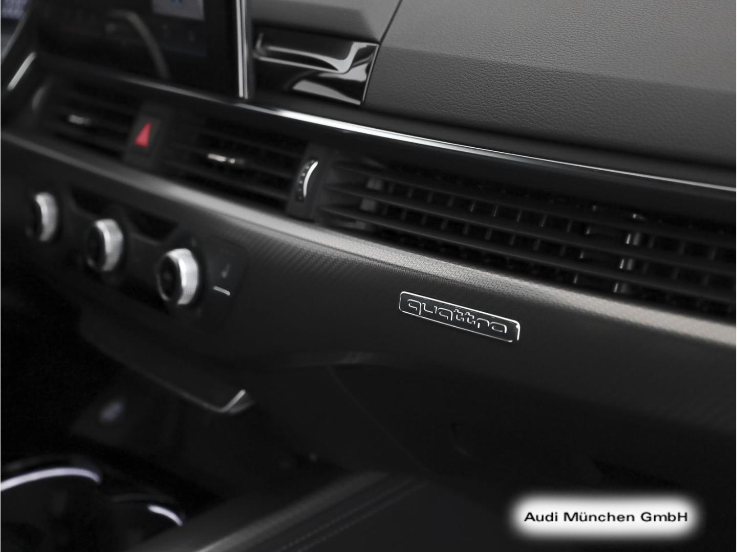 Bild über Audi RS 4 Avant TFSI quattro tiptronic - für weitere Informationen kontaktieren Sie den Audi Partner