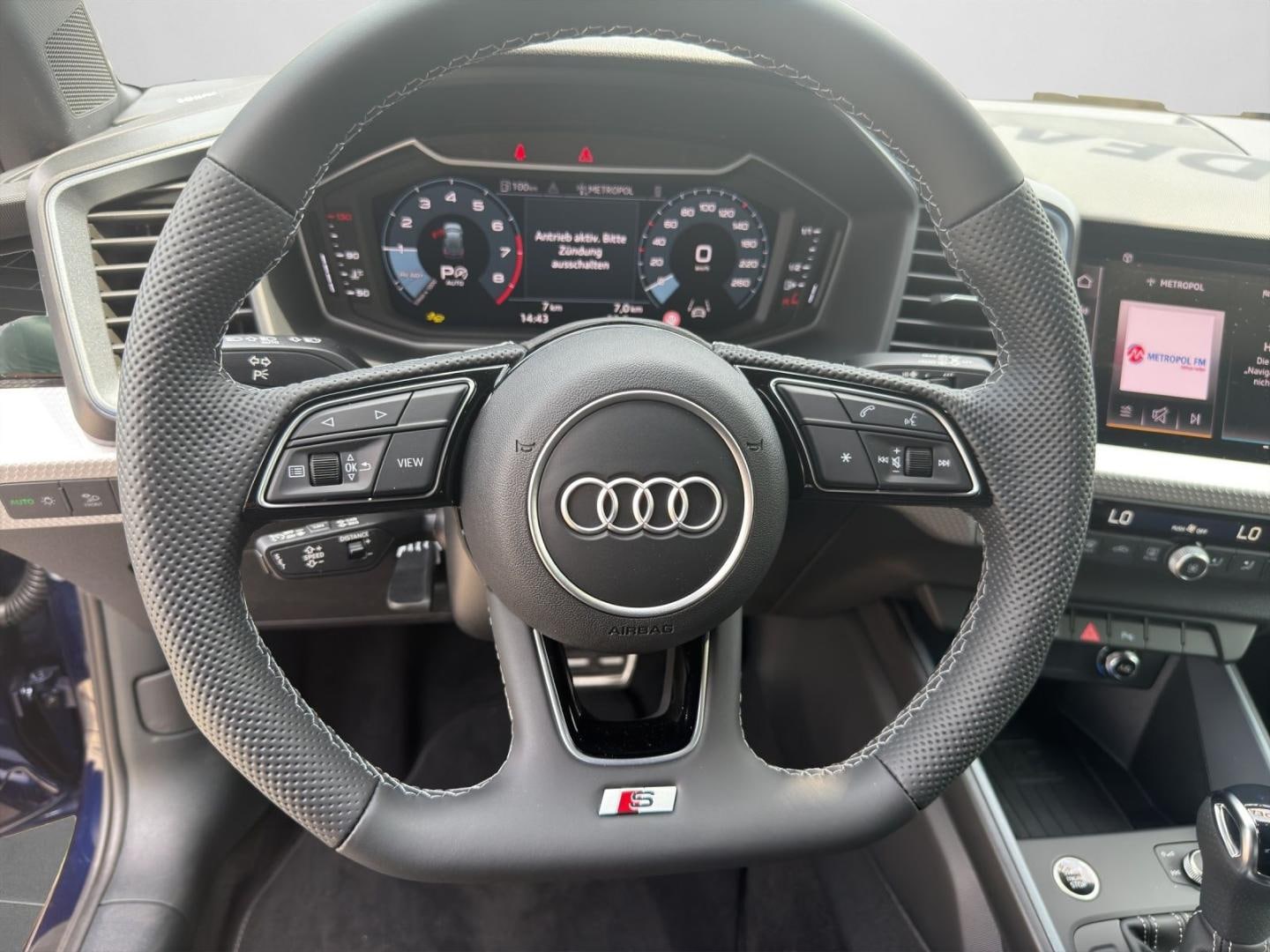 Bild über Audi A1 Sportback S line 30 TFSI S tronic - für weitere Informationen kontaktieren Sie den Audi Partner
