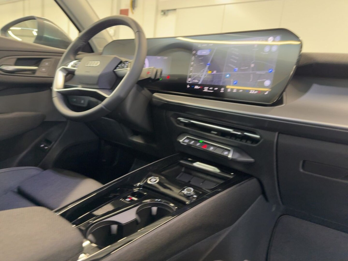 Bild über Audi Q3 SUV e-hybrid e-hybrid 200 kW S tronic - für weitere Informationen kontaktieren Sie den Audi Partner