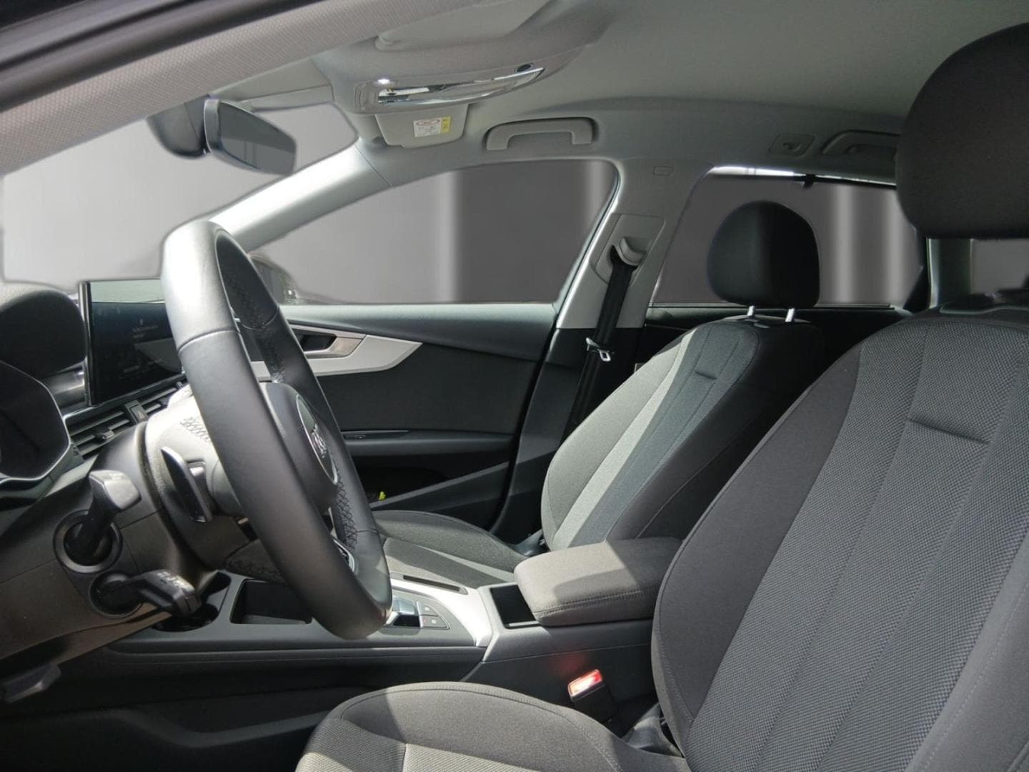 Bild über Audi A4 Avant 35 TFSI S tronic - für weitere Informationen kontaktieren Sie den Audi Partner