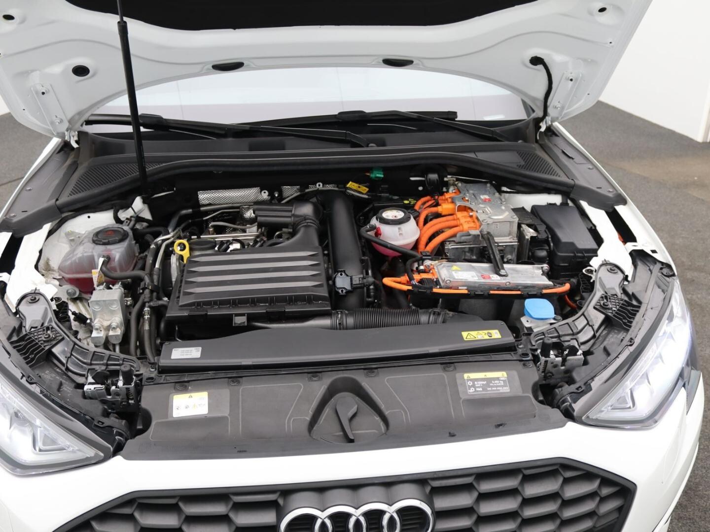 Bild über Audi A3 Sportback TFSI e 40 TFSI e S tronic - für weitere Informationen kontaktieren Sie den Audi Partner