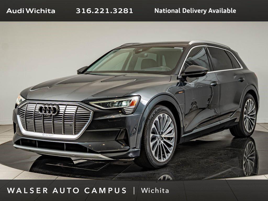 2019 Audi e-tron Prestige's photo