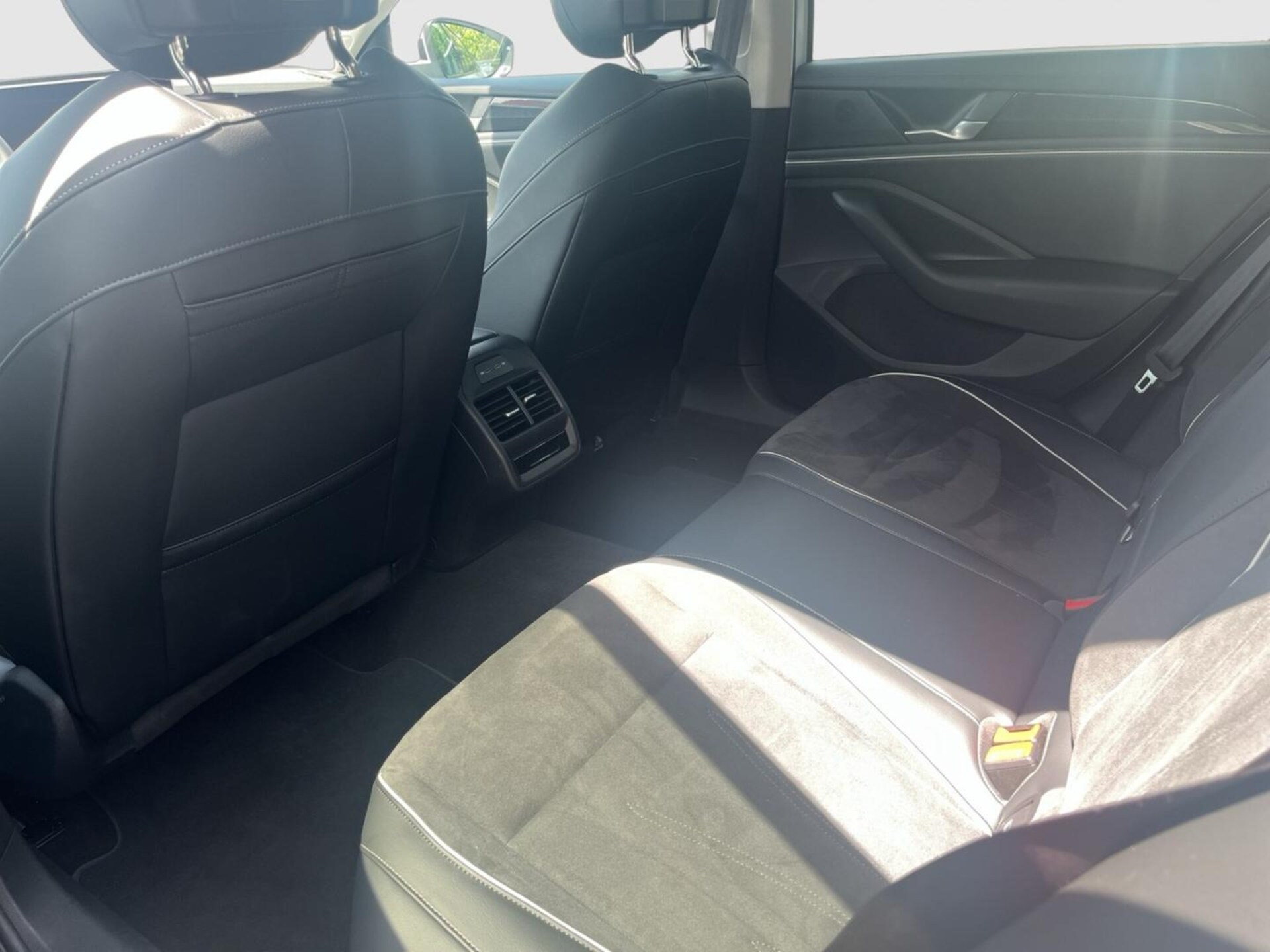 Volkswagen Passat Business