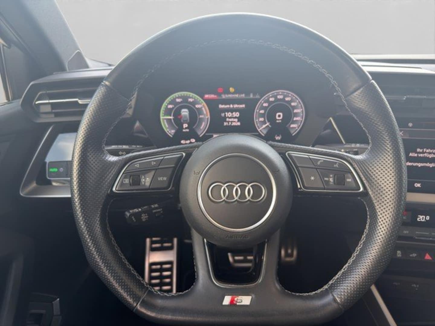 Bild über Audi A3 Sportback TFSI e S line 45 TFSI e S tronic - für weitere Informationen kontaktieren Sie den Audi Partner