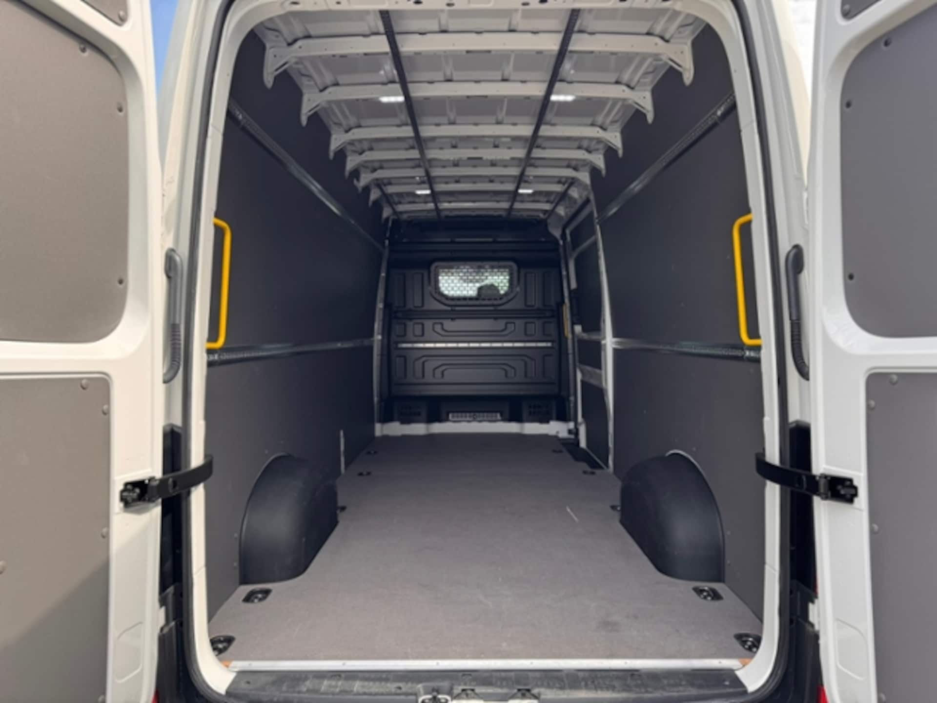 Volkswagen Crafter Kasten langer Radstand