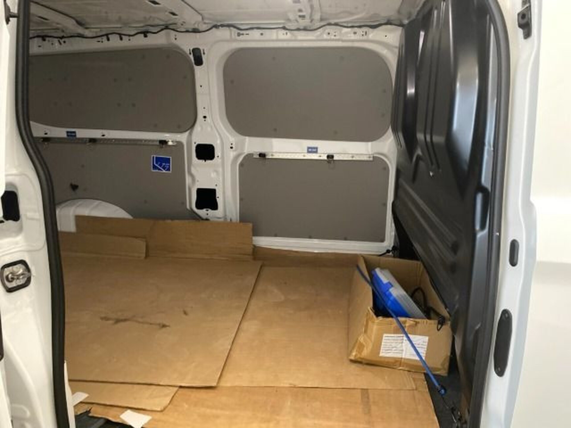 Volkswagen Transporter Kasten langer Radstand