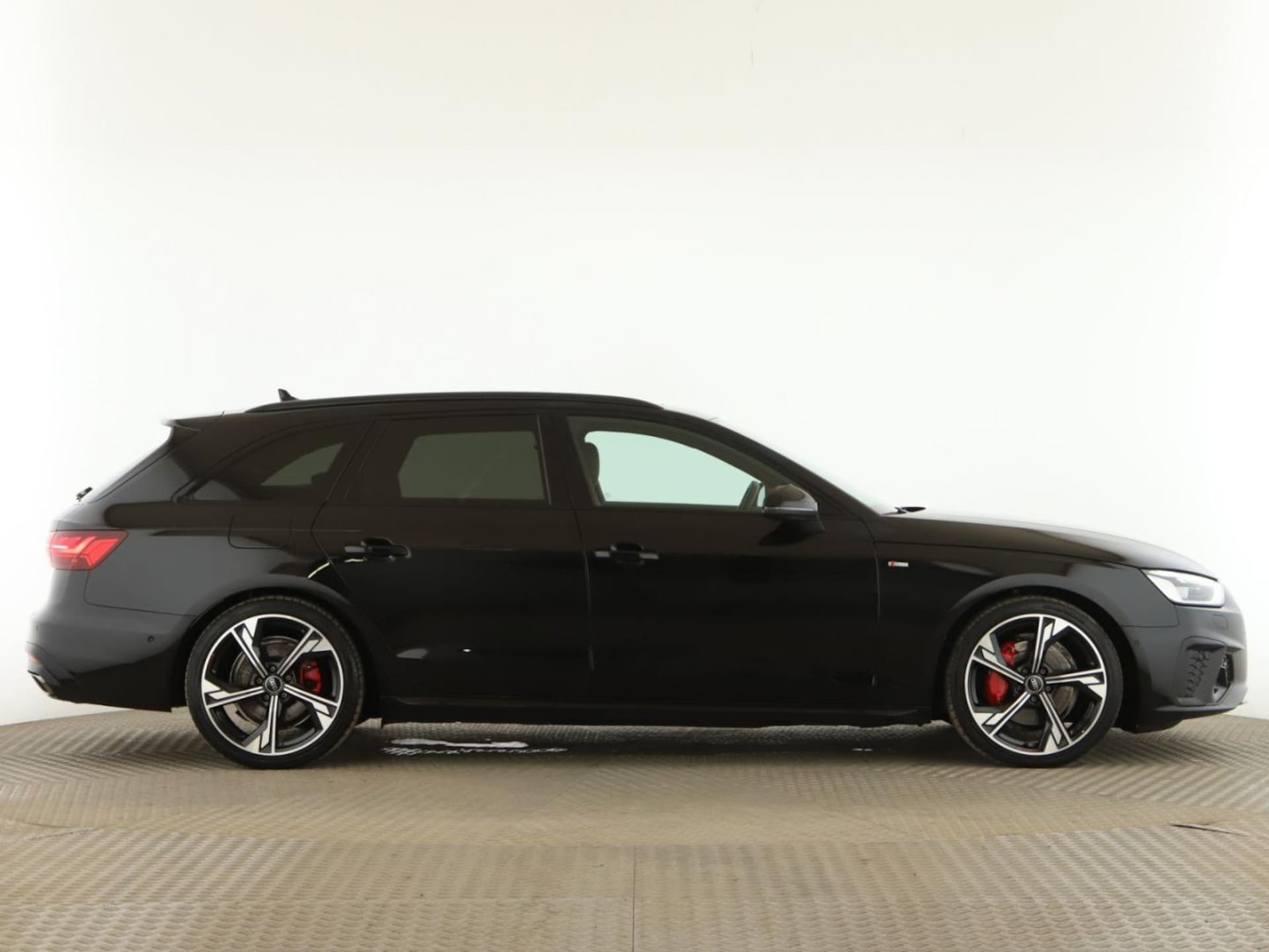 Audi A4 Avant S line