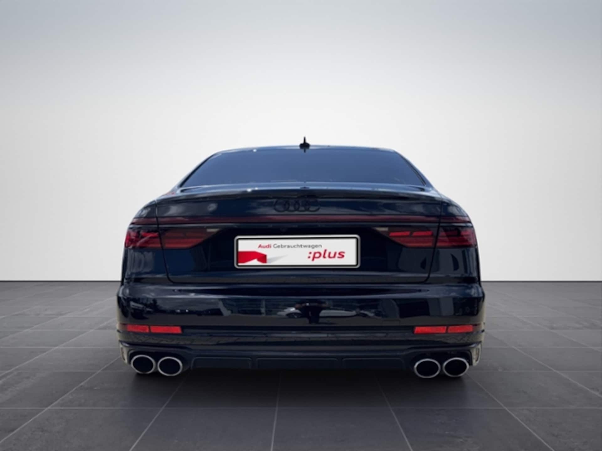 Audi S8