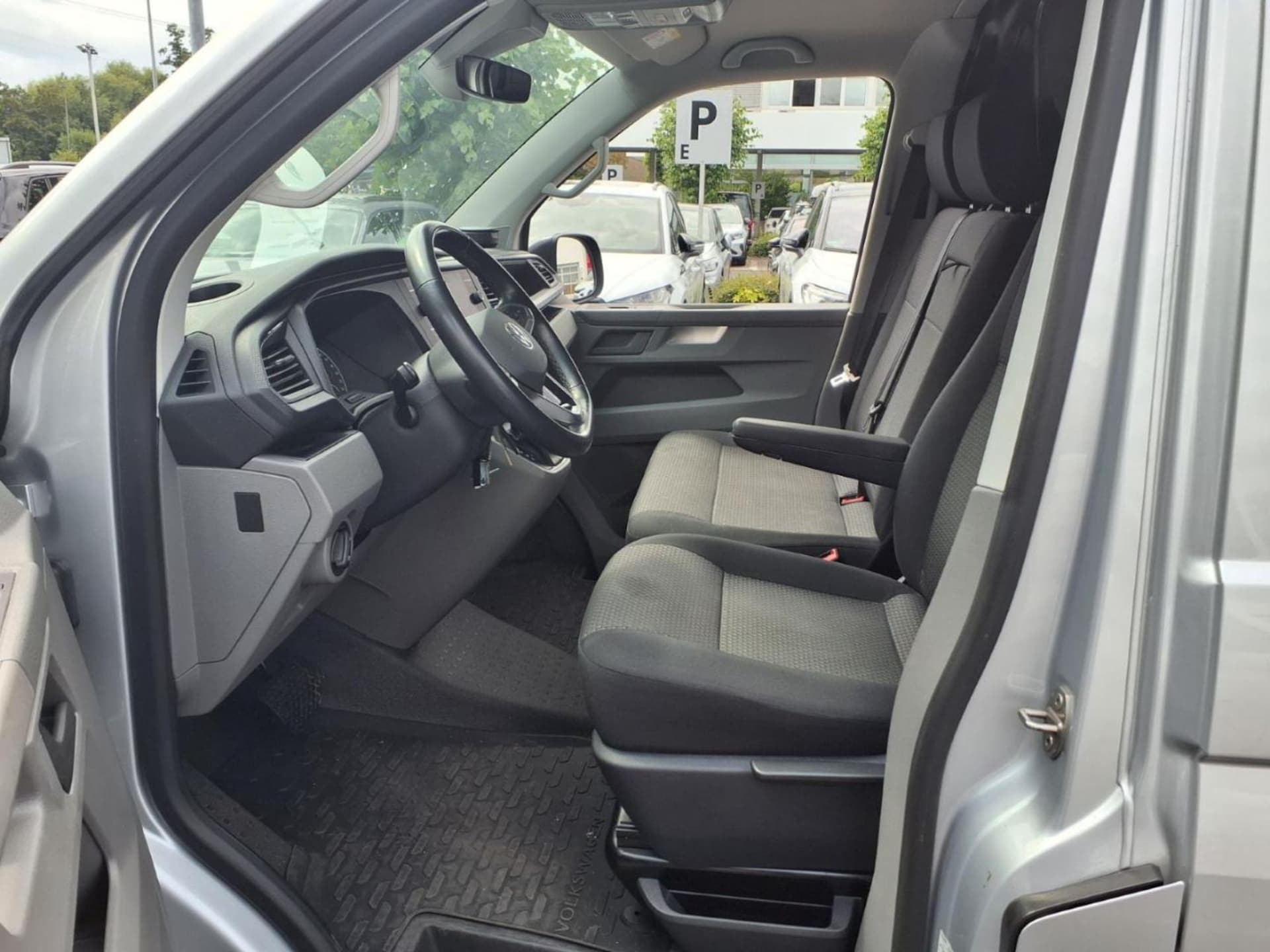 Volkswagen T6.1 Transporter Kasten langer Radstand