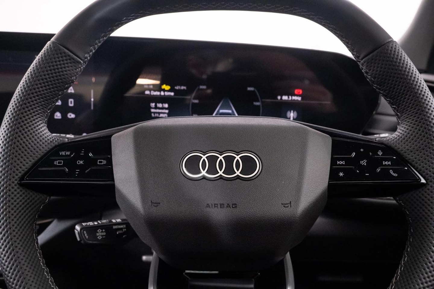 Image about Audi Q5 SUV TDI quattro 150 kW sport