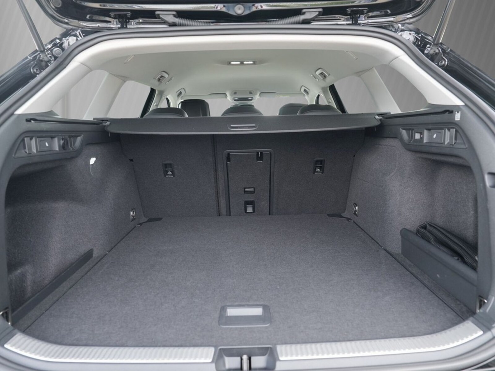 Volkswagen Passat – Bild 12
