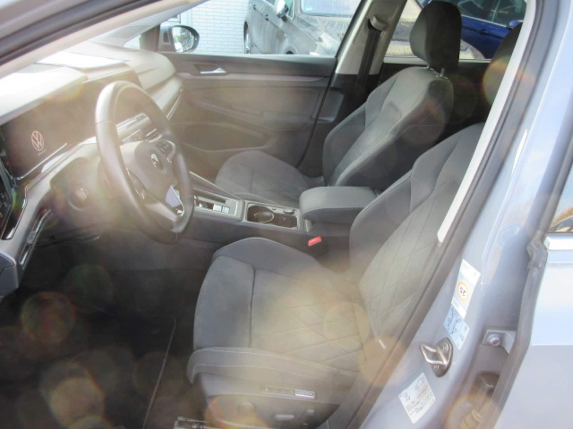 Volkswagen Golf Style