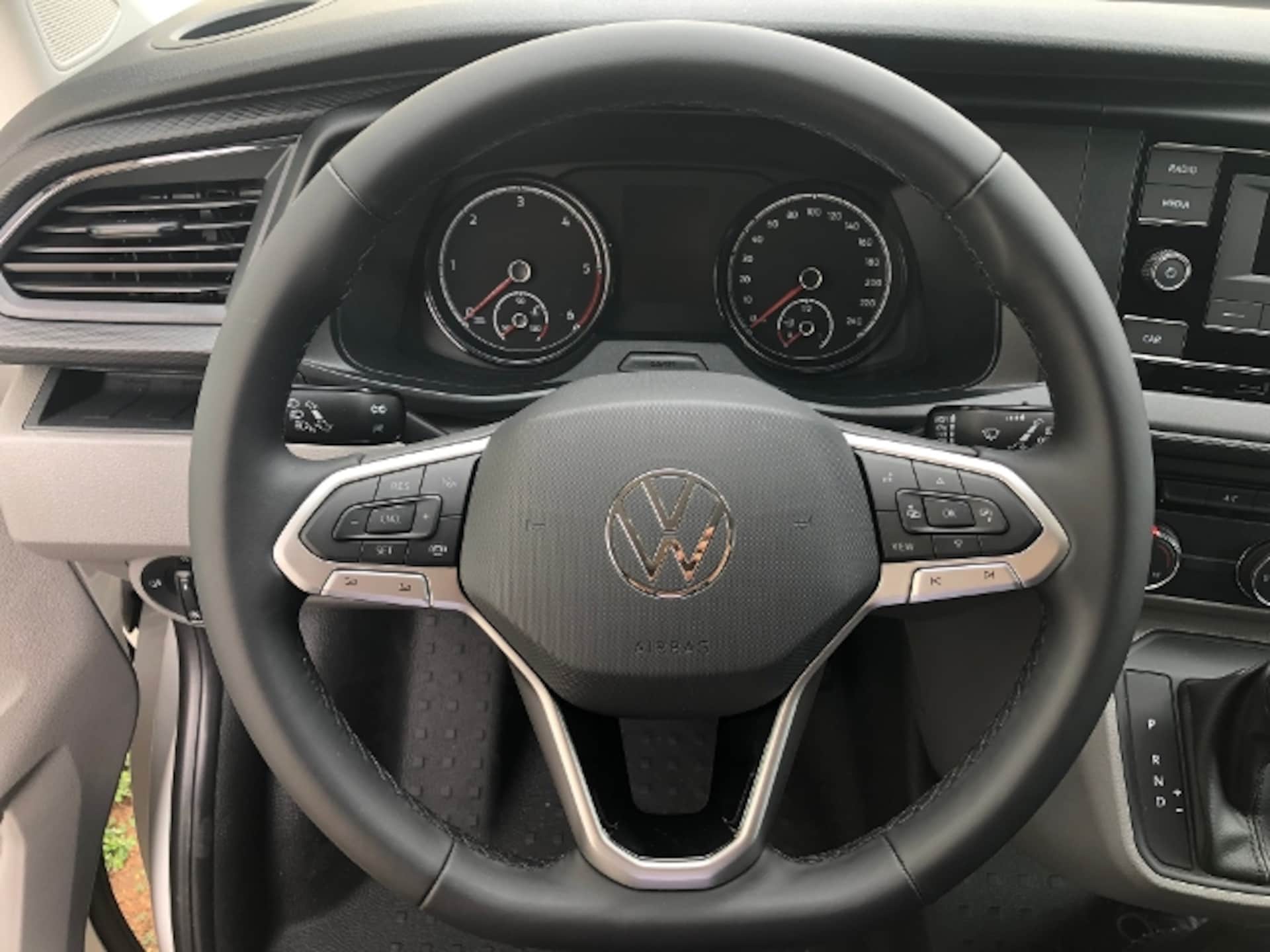 Volkswagen T6.1 Transporter Kasten langer Radstand