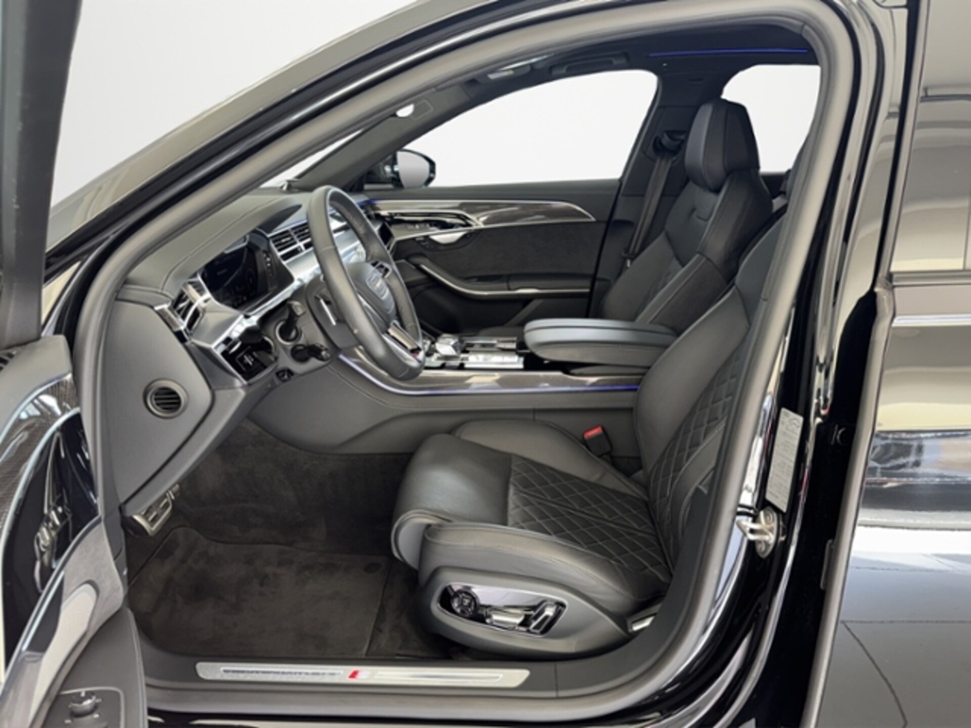 Audi S8
