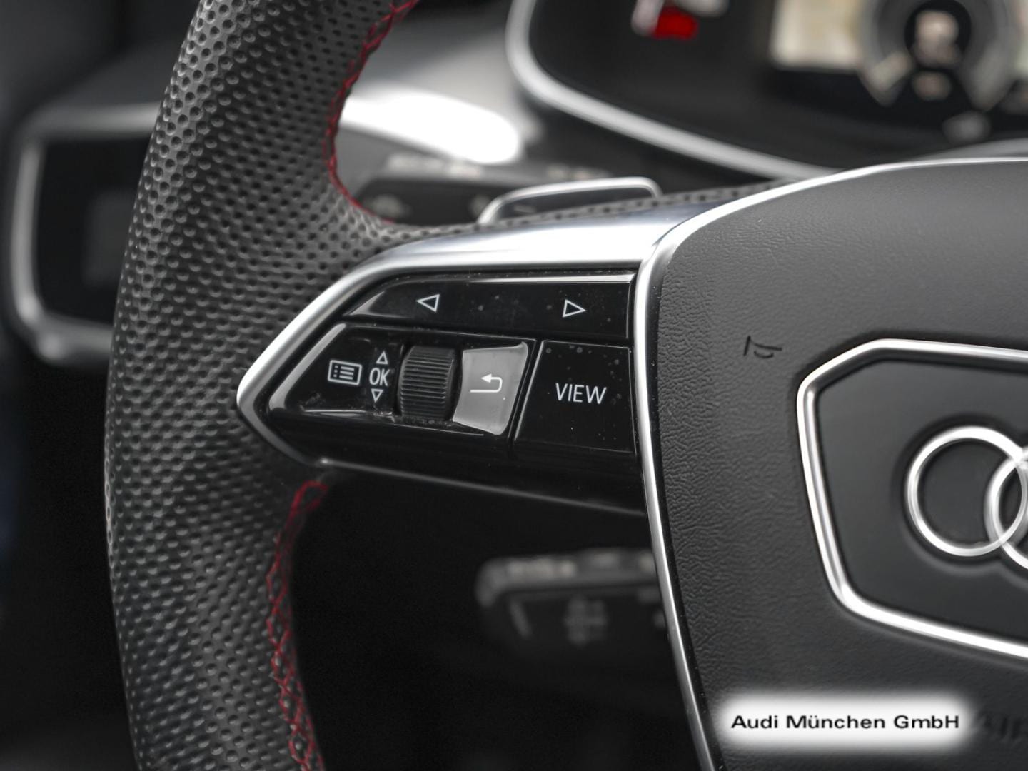 Bild über Audi A6 Avant TFSI e S line 55 TFSI e quattro S tronic - für weitere Informationen kontaktieren Sie den Audi Partner
