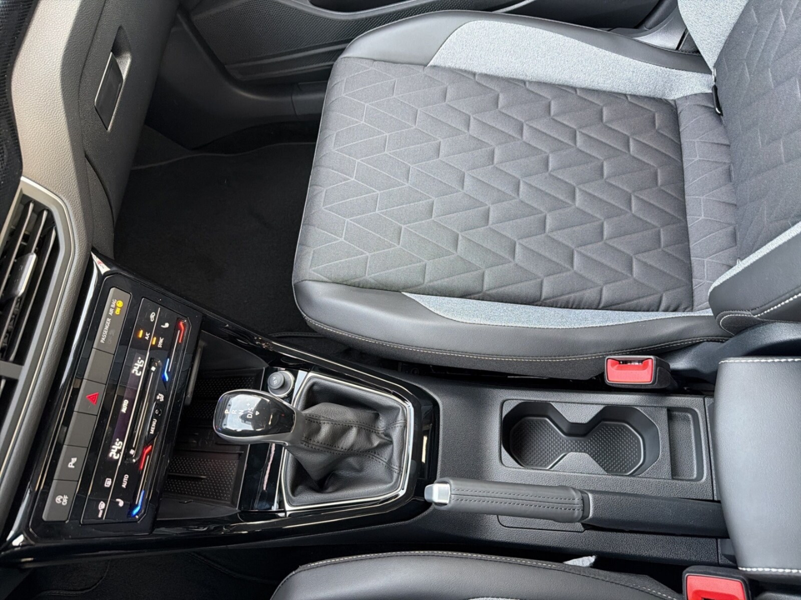 Volkswagen T-Cross – Bild 12