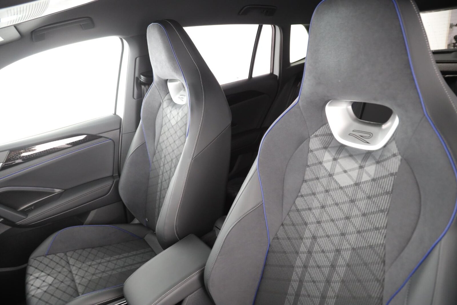 Volkswagen Tiguan – Bild 12
