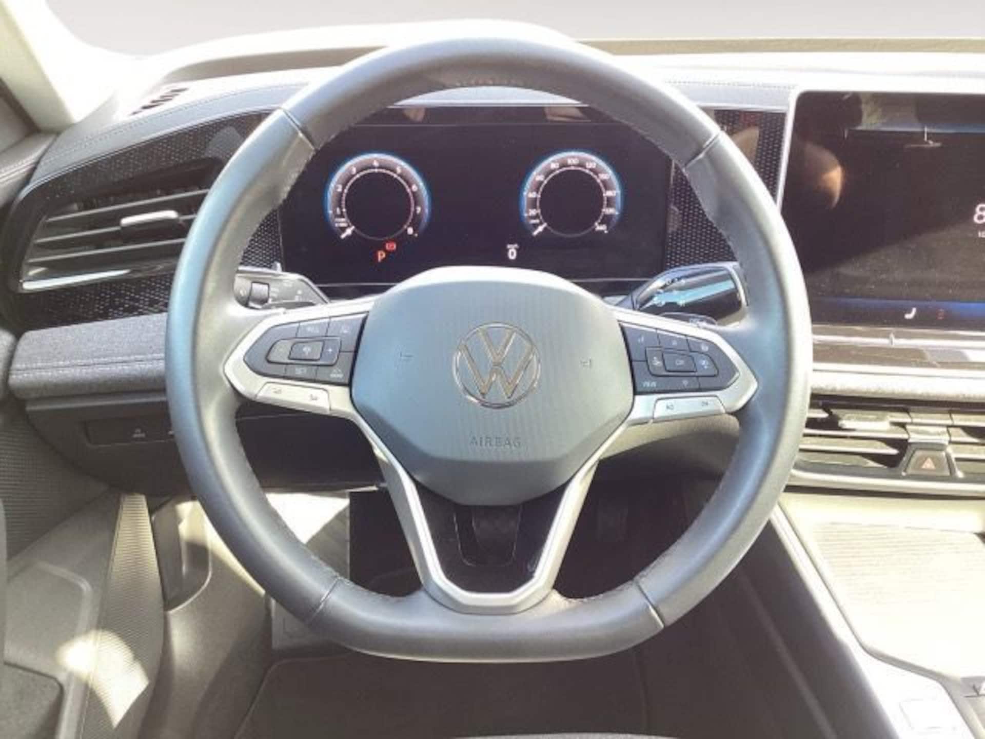 Volkswagen Passat Basis-Modell