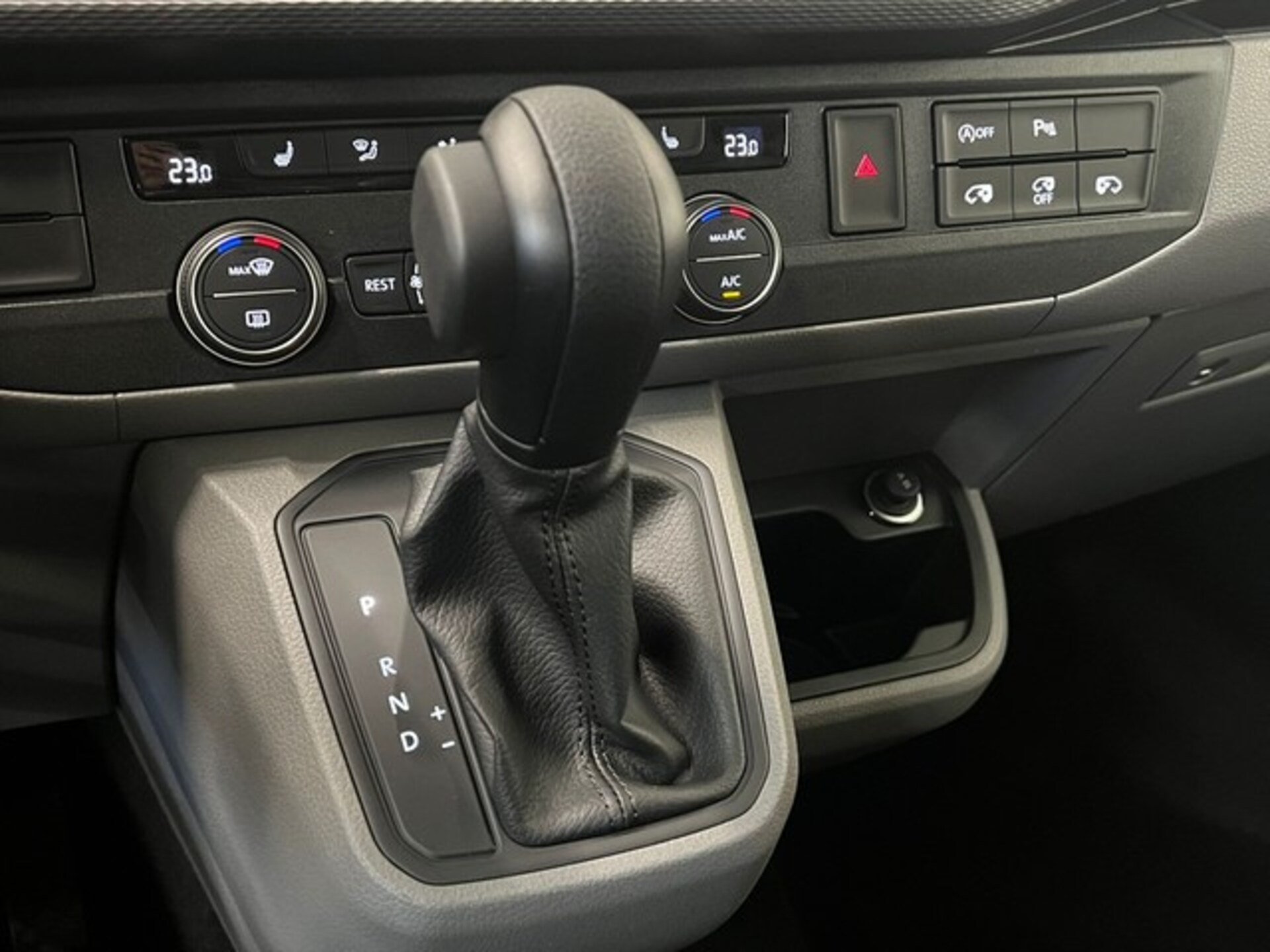 Volkswagen T6.1 Caravelle kurzer Radstand Comfortline