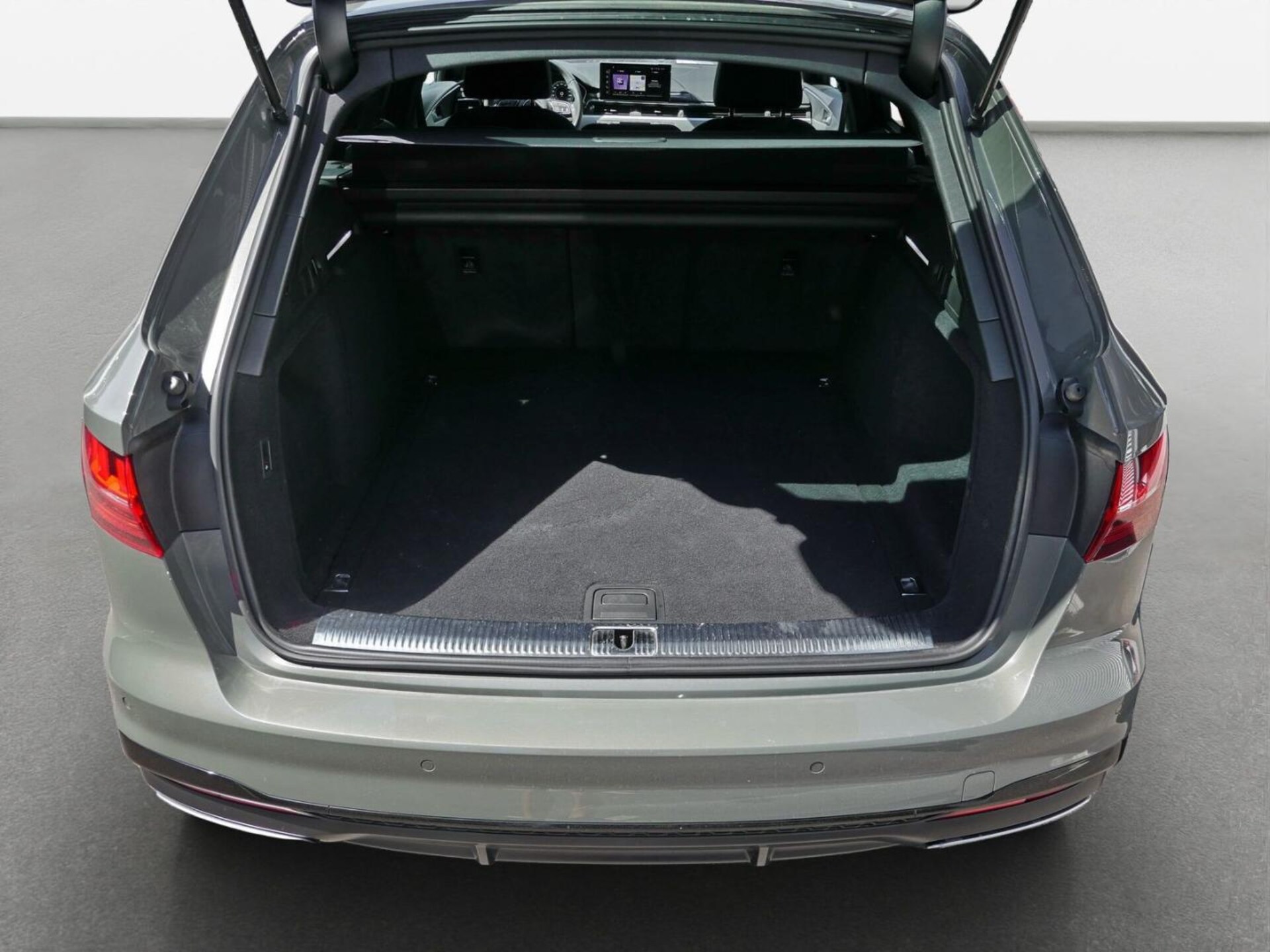 Audi A4 Avant S line