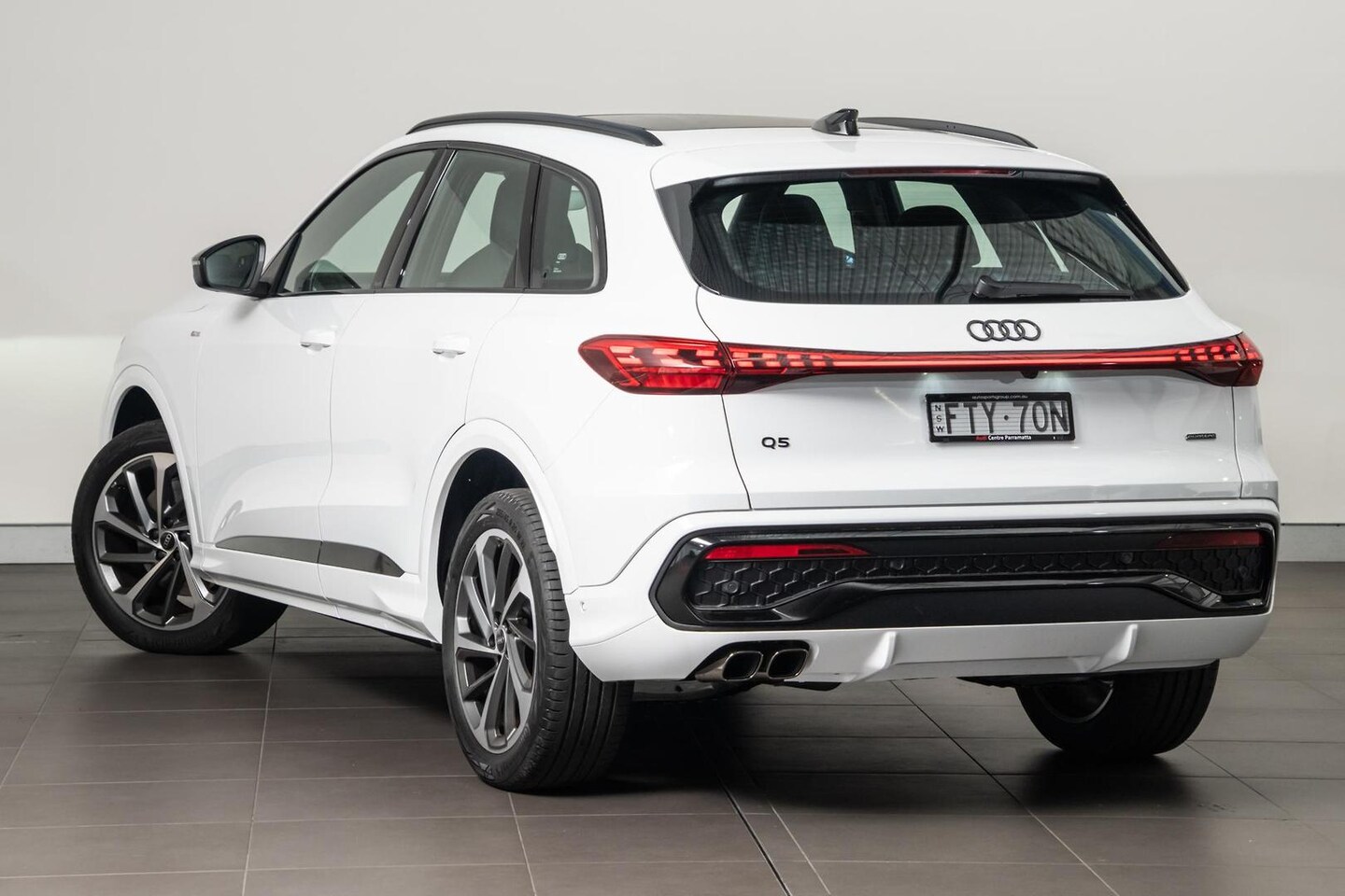 Image about Audi Q5 SUV TDI quattro 150 kW sport