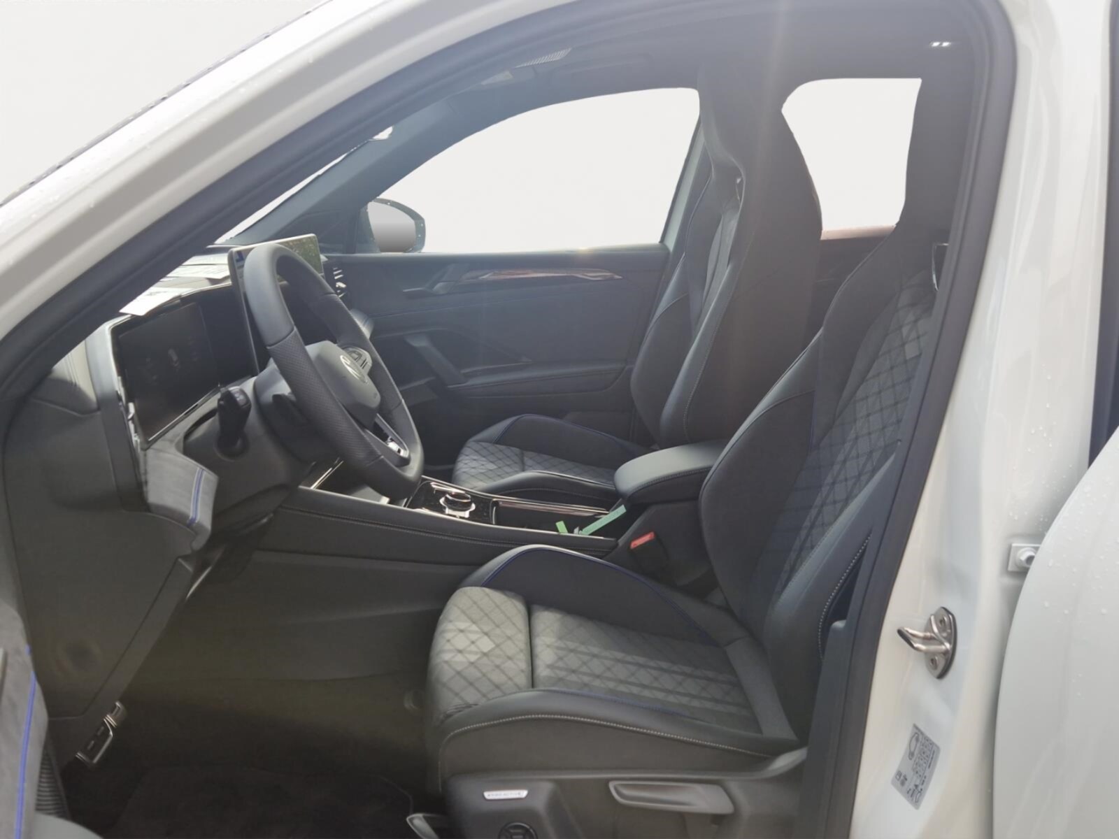 Volkswagen Tiguan – Bild 8
