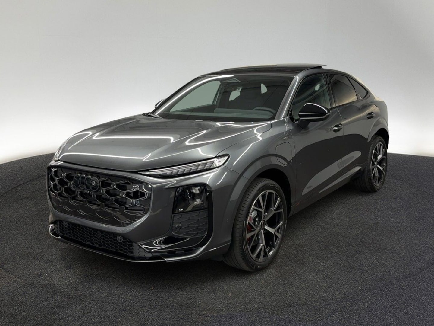 Bild über Audi Q3 Sportback e-hybrid e-hybrid 200 kW S tronic - für weitere Informationen kontaktieren Sie den Audi Partner