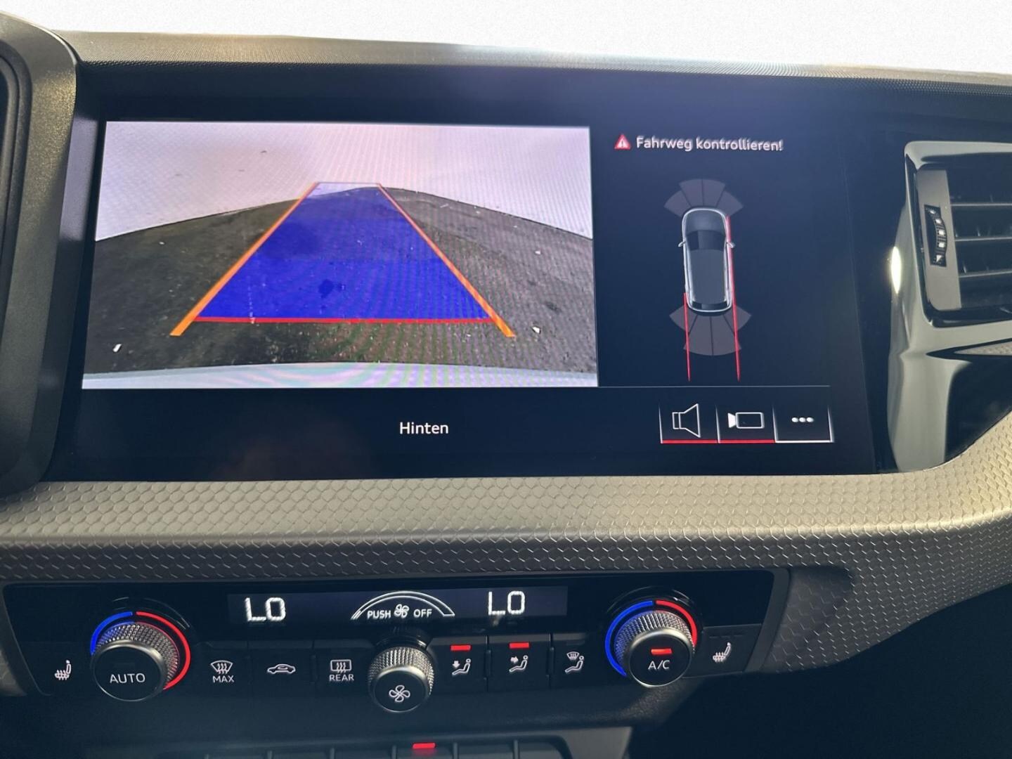 Bild über Audi A1 Sportback S line 30 TFSI S tronic - für weitere Informationen kontaktieren Sie den Audi Partner