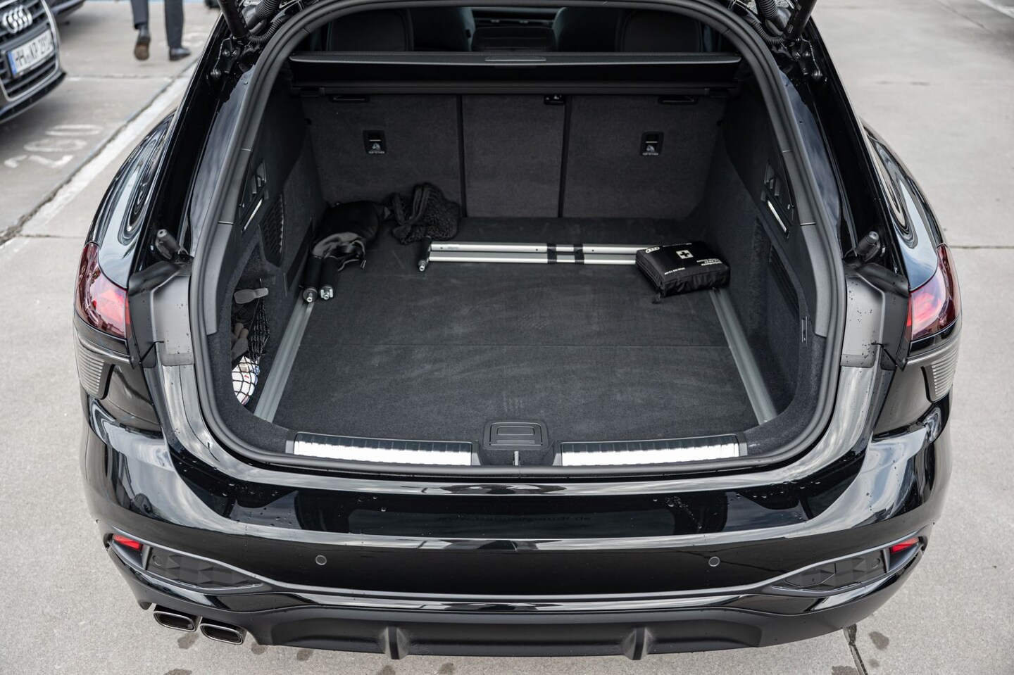 Bild über Audi A6 Avant TDI quattro 220 kW S tronic - für weitere Informationen kontaktieren Sie den Audi Partner