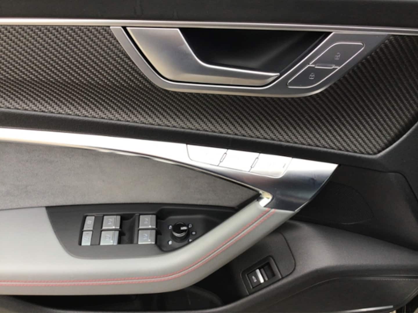 Bild über Audi S6 Avant TDI quattro tiptronic - für weitere Informationen kontaktieren Sie den Audi Partner