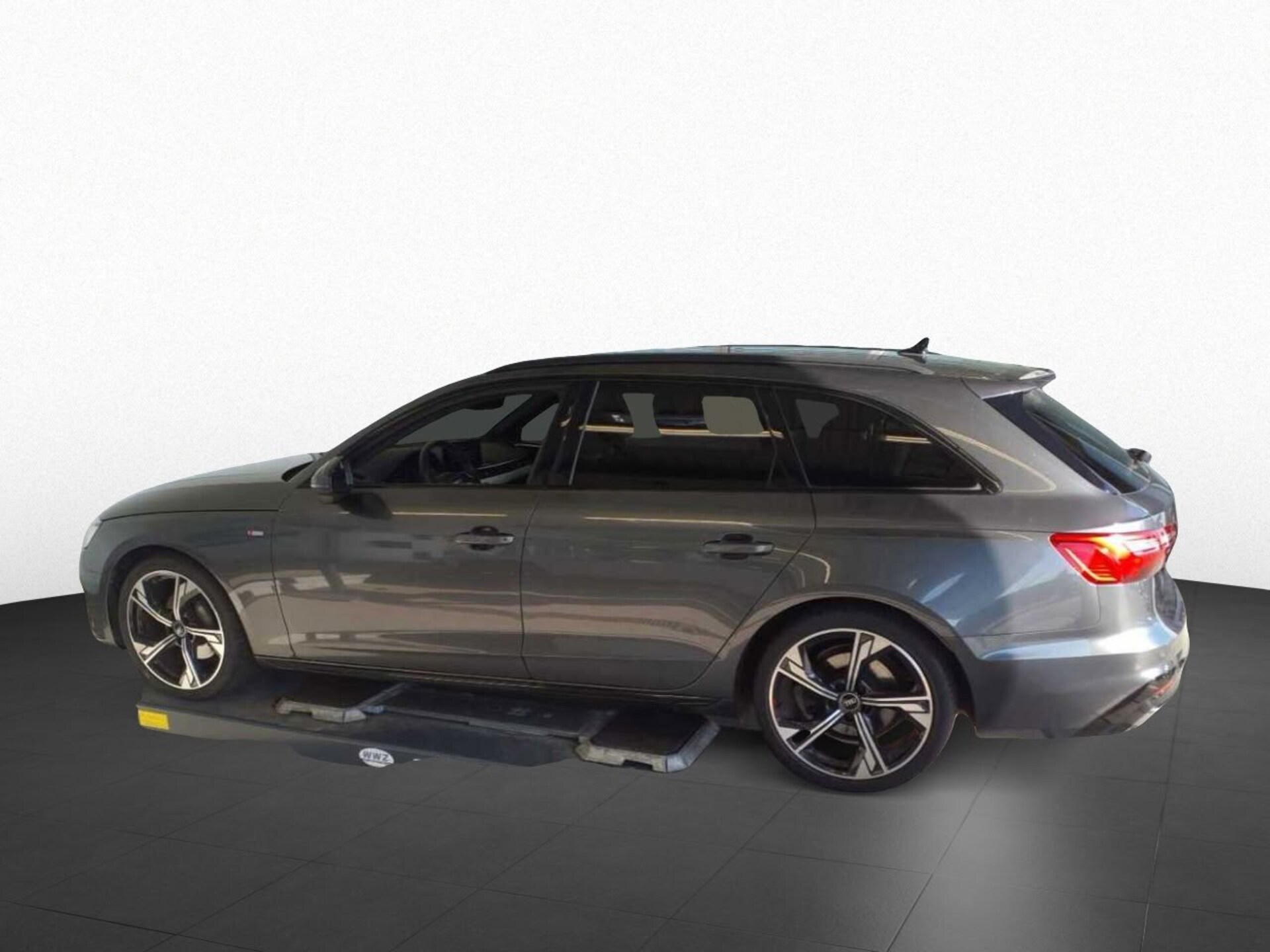 Audi A4 Avant S line