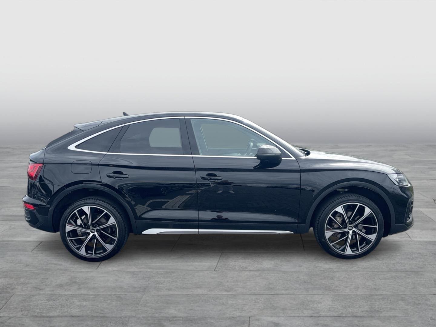 Bild über Audi Q5 Sportback 40 TFSI quattro S tronic - für weitere Informationen kontaktieren Sie den Audi Partner