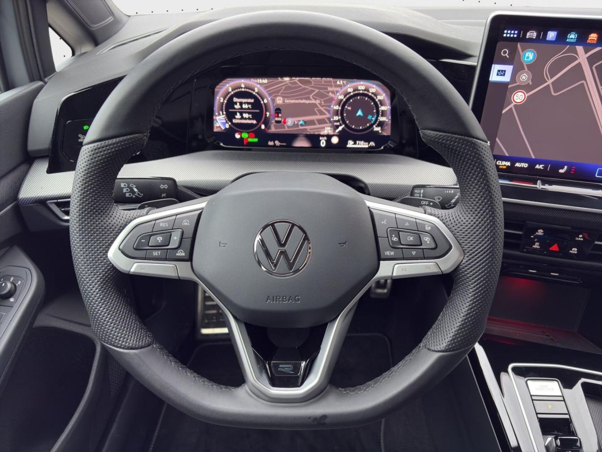 Volkswagen Golf R-Line