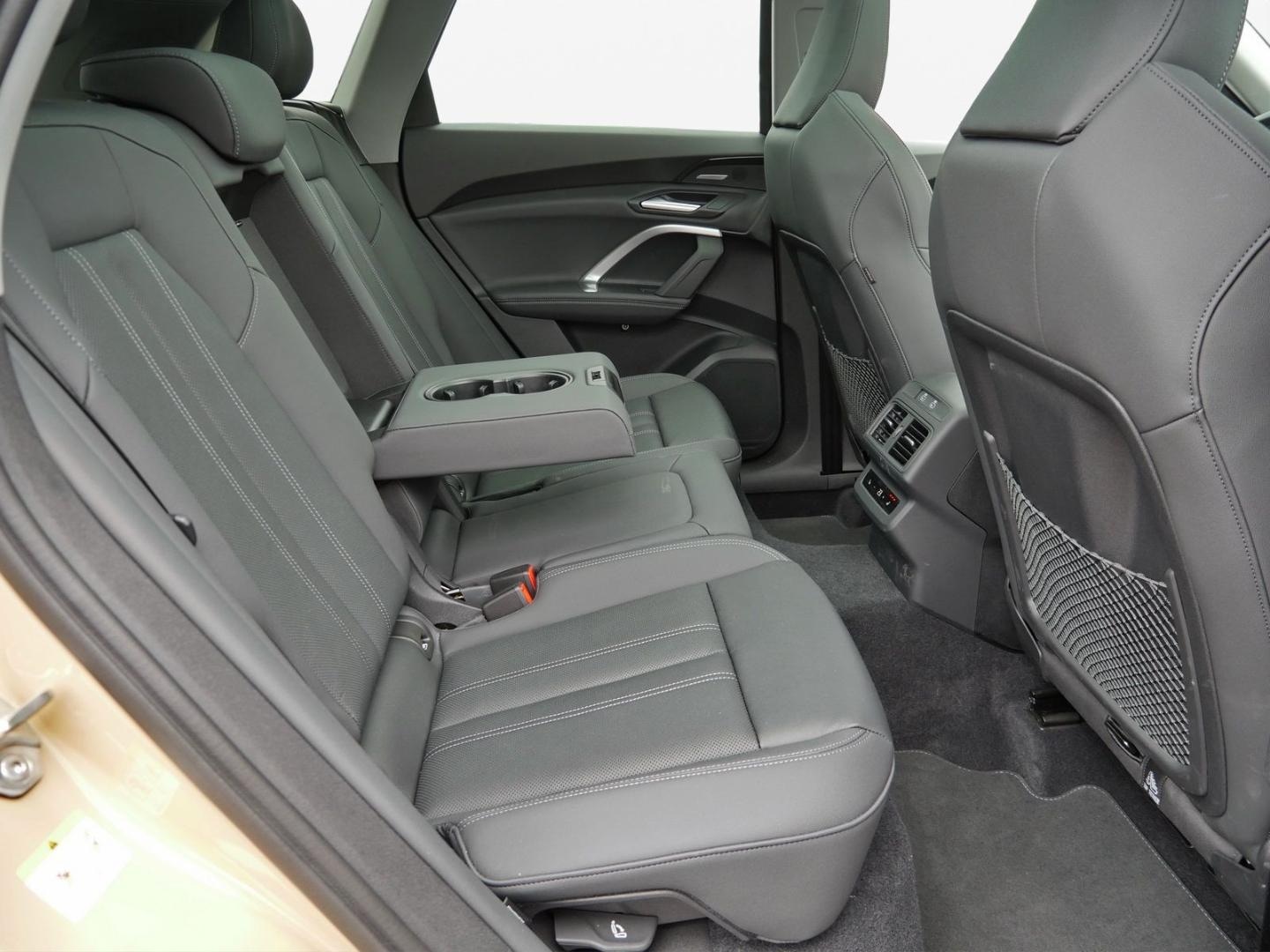 Bild über Audi Q5 SUV TFSI quattro 150 kW S tronic - für weitere Informationen kontaktieren Sie den Audi Partner