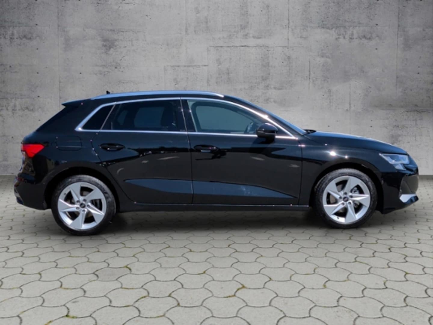 Bild über Audi A3 Sportback advanced 35 TFSI Schaltgetriebe - für weitere Informationen kontaktieren Sie den Audi Partner