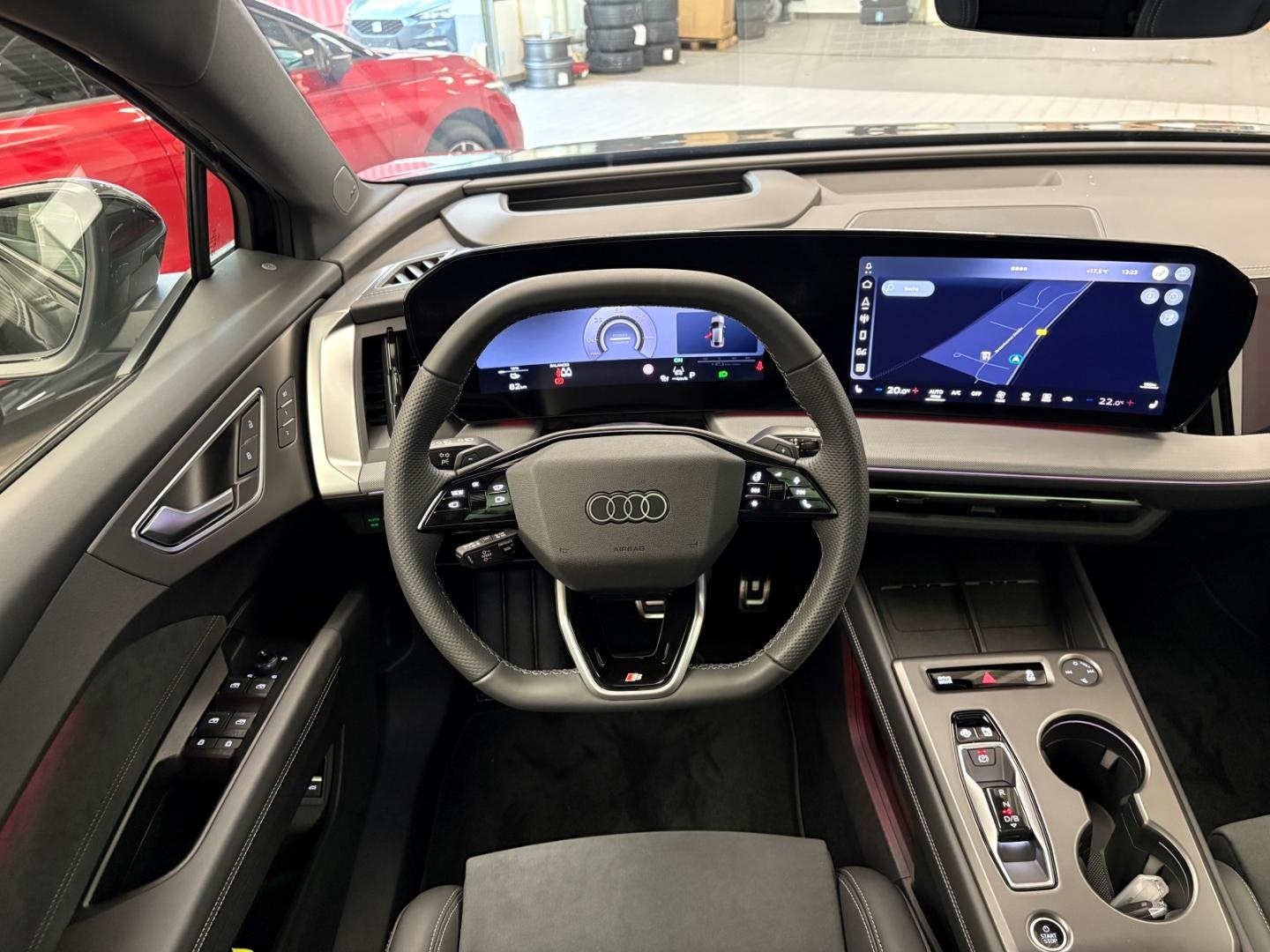 Bild über Audi Q4 Sportback e-tron e-tron quattro 220 kW - für weitere Informationen kontaktieren Sie den Audi Partner