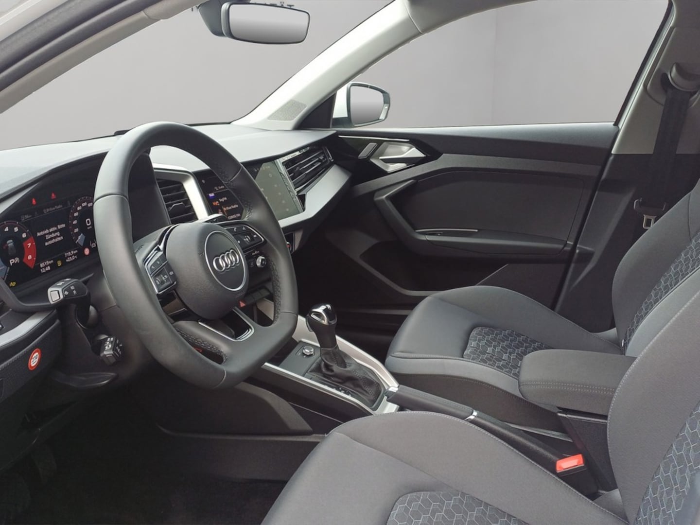 Bild über Audi A1 Sportback advanced 30 TFSI S tronic - für weitere Informationen kontaktieren Sie den Audi Partner
