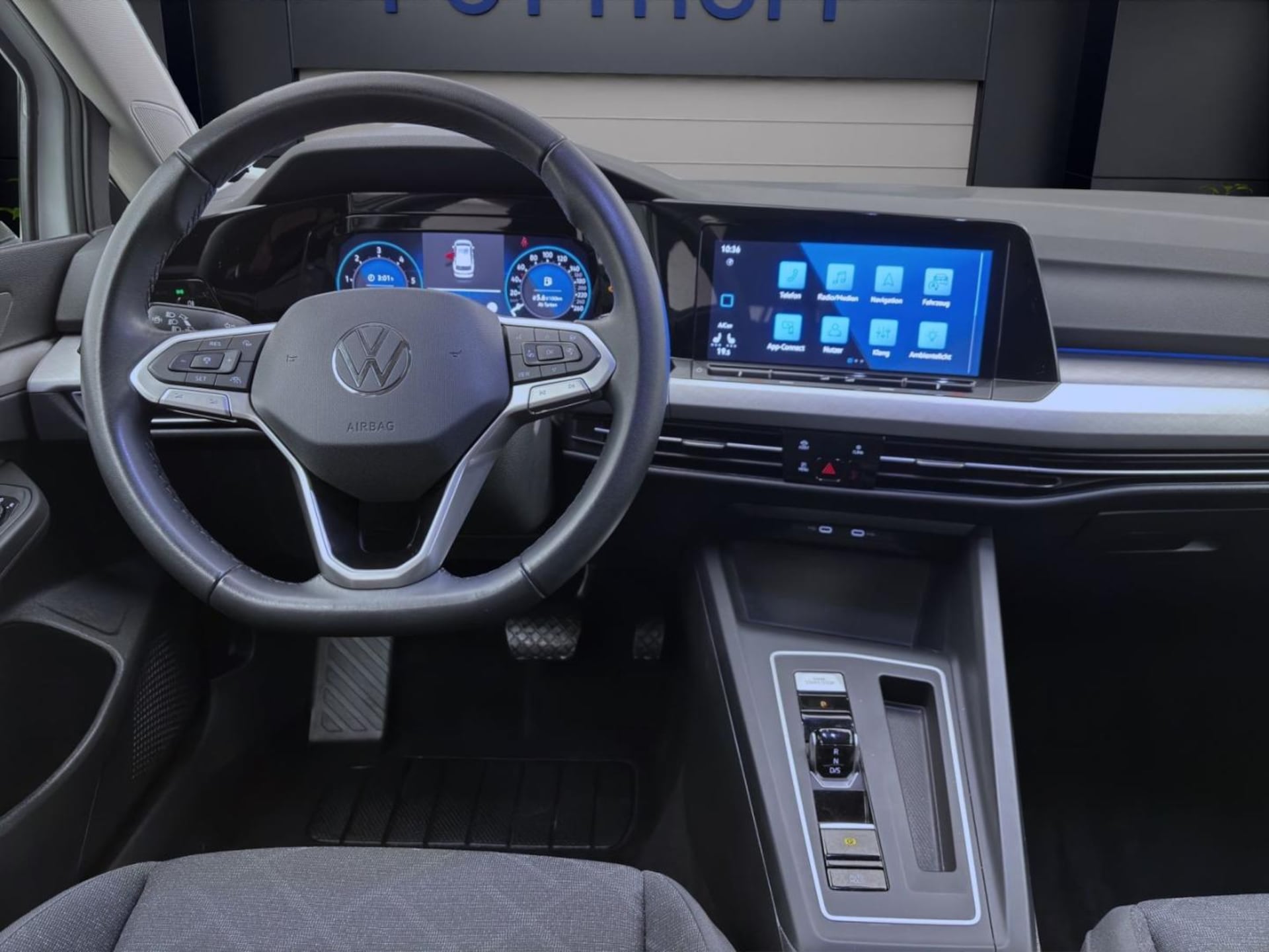 Volkswagen Golf Variant Life