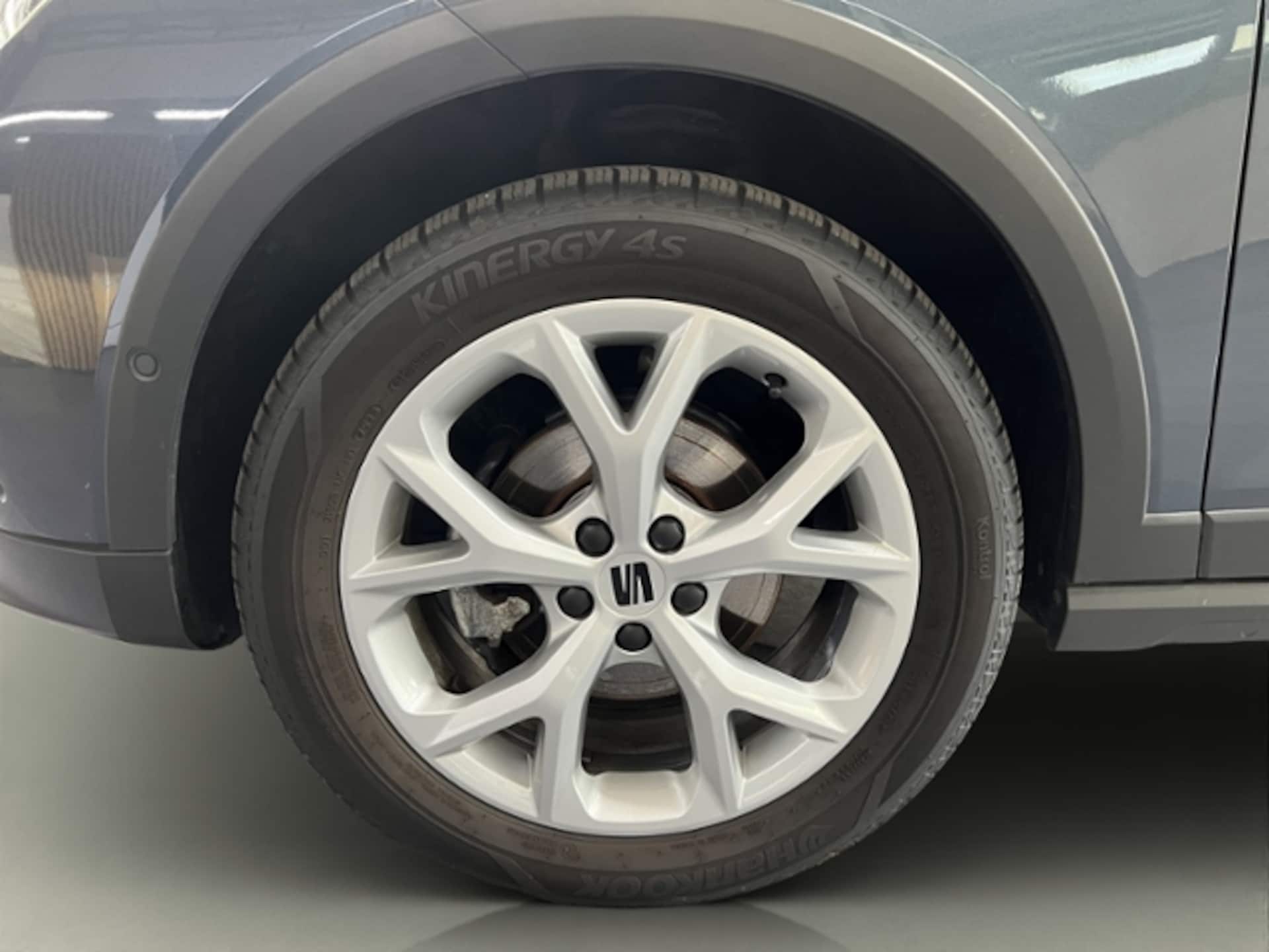 SEAT Arona FR
