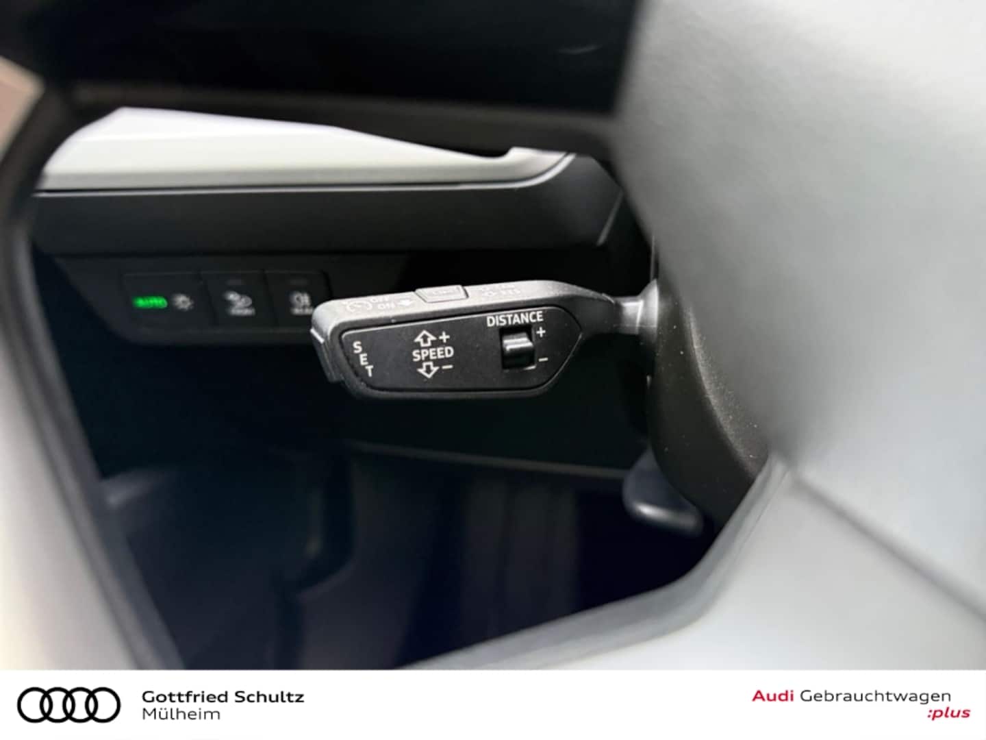 Bild über Audi Q4 e-tron 40 e-tron - für weitere Informationen kontaktieren Sie den Audi Partner