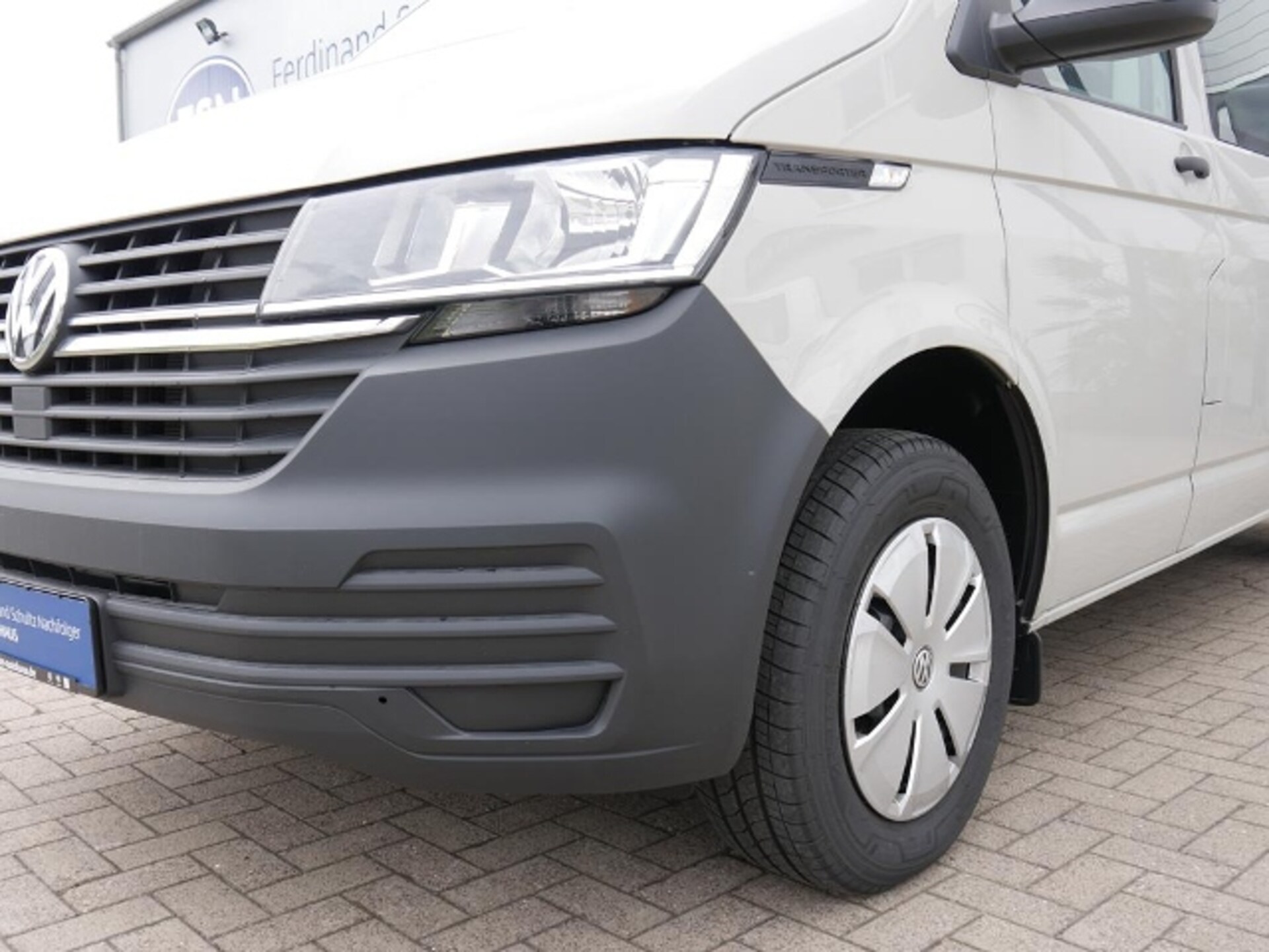 Volkswagen T6.1 Transporter Kombi langer Radstand