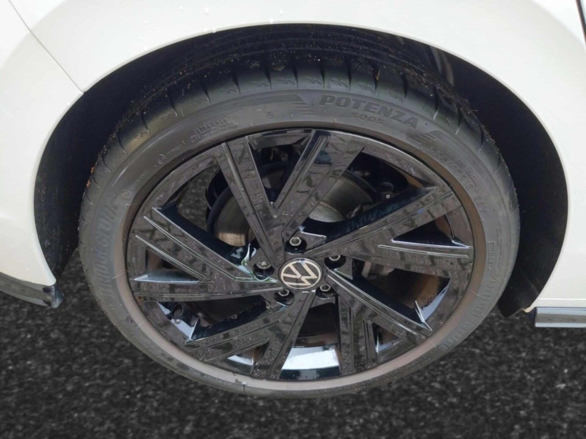 Volkswagen Golf R-Line