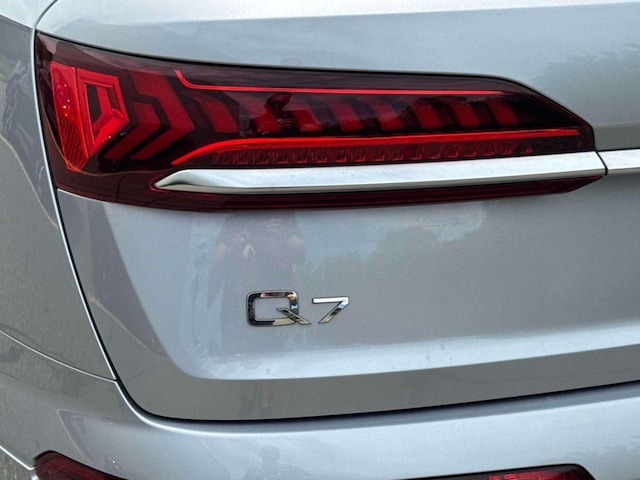 2022 Audi Q7 Premium Plus - Photo 8
