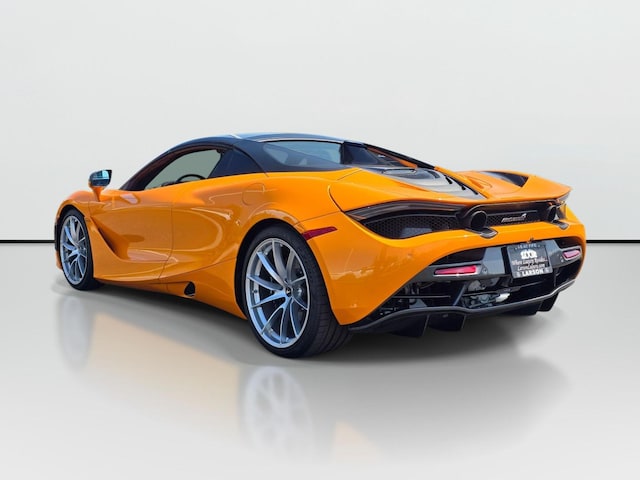 2022 McLaren 720S