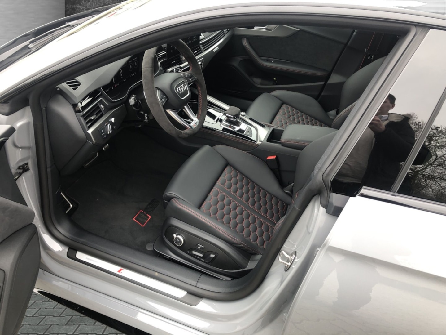 Bild über Audi RS 5 Sportback TFSI quattro tiptronic - für weitere Informationen kontaktieren Sie den Audi Partner