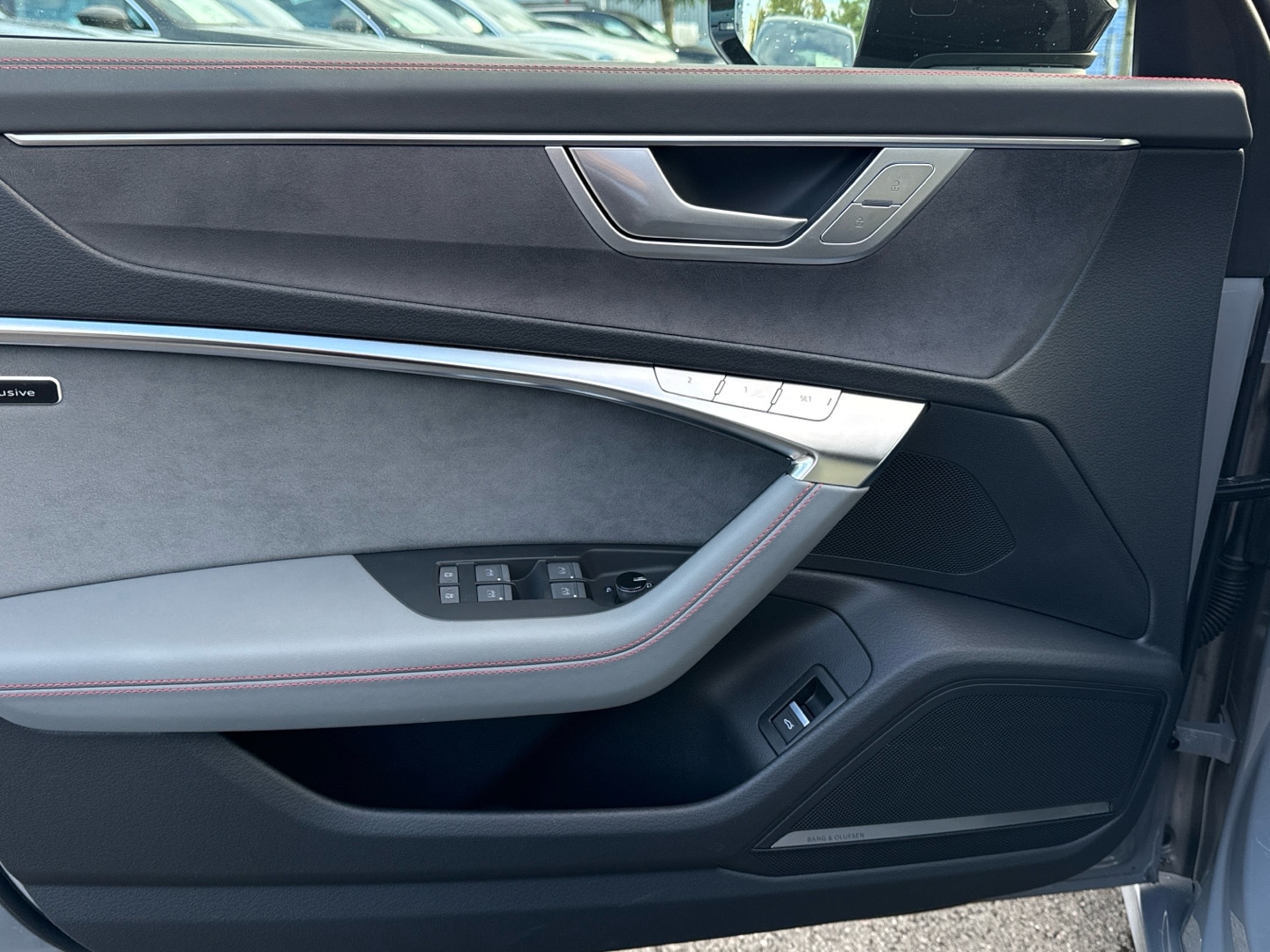 Bild über Audi S6 Avant TDI quattro tiptronic - für weitere Informationen kontaktieren Sie den Audi Partner
