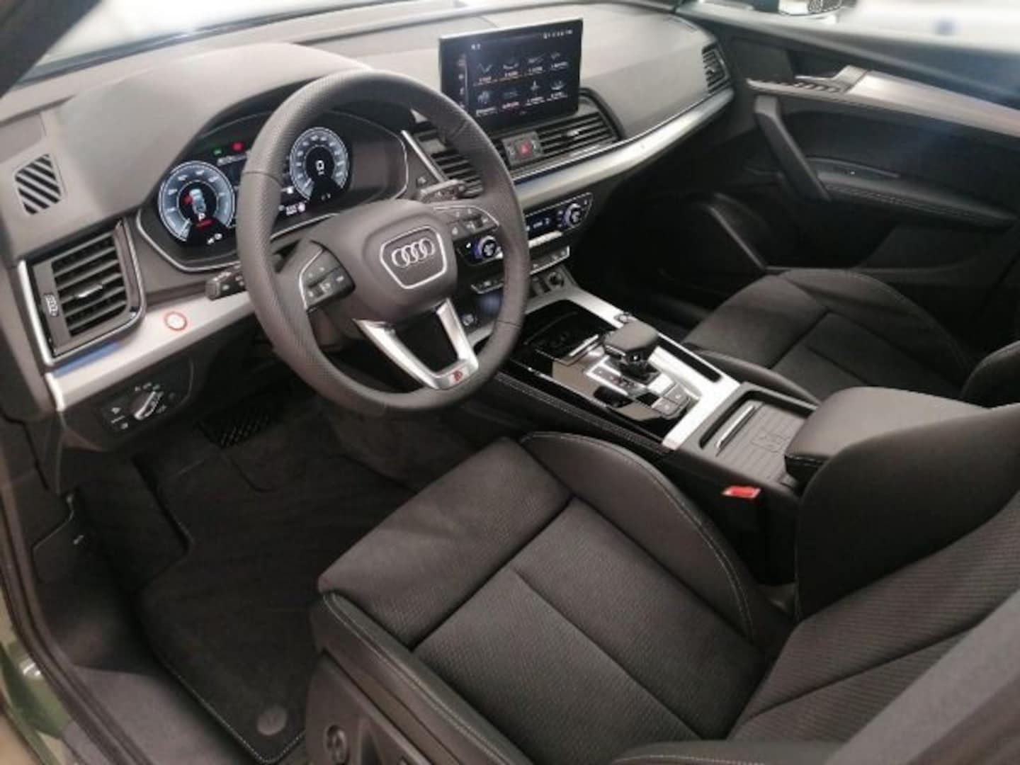 Bild über Audi Q5 Sportback TFSI e S line business 50 TFSI e quattro S tronic - für weitere Informationen kontaktieren Sie den Audi Partner