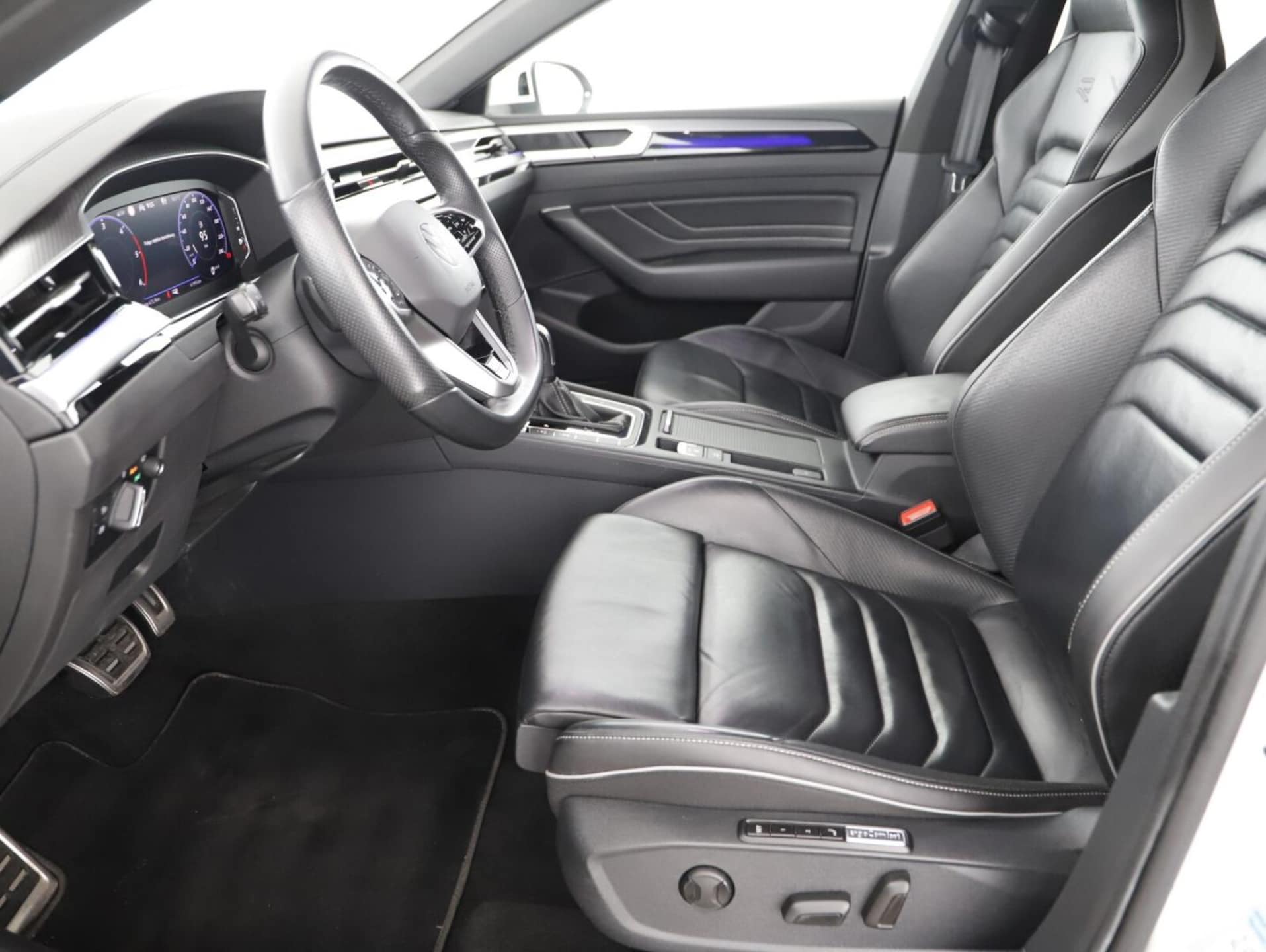 Volkswagen Arteon R-Line